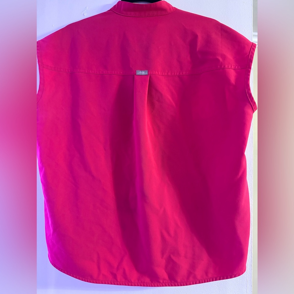 SMALL MAGENTA FIGS SCRUB TOP